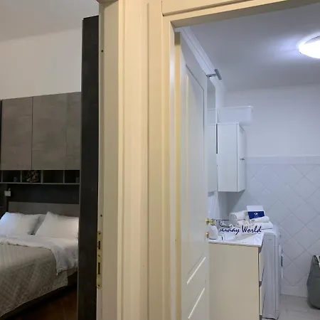 Apartment House Tommy By Holiday World Genoa